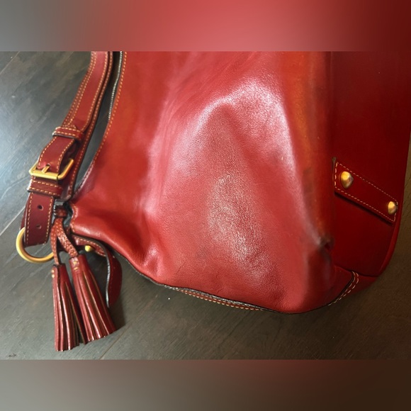 Dooney & Burke Vintage Kingston red leather Hobo Bag - Picture 14 of 16
